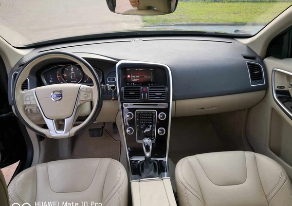 Volvo XC 60 cena 67650 przebieg: 216000, rok produkcji 2017 z Ciechanowiec małe 191